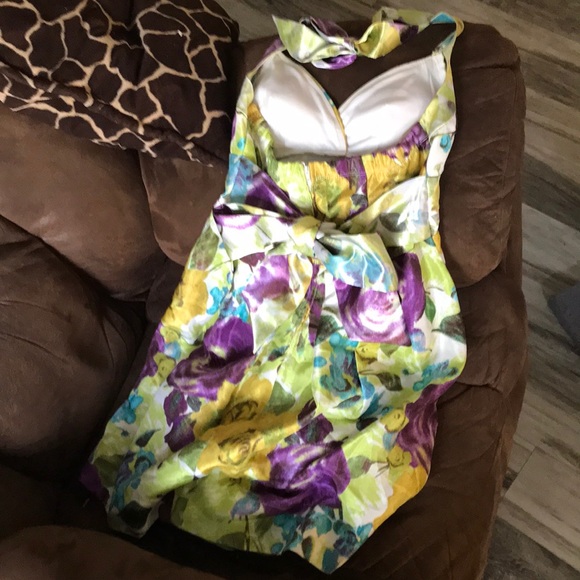 CHARLOTTE RUSSE FLORAL SATIN DRESS SIZE 5 NWOT EXCELLENT CONDITION! - Picture 6 of 7